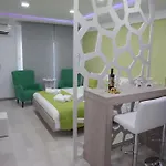 Lazuli Sea View-beachfront Ap 405 *