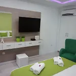 Lazuli Sea View-beachfront Ap 405 Daire