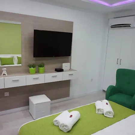 Lazuli Sea View-beachfront Ap 405 Apartmán